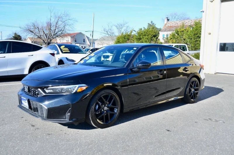 2025 Honda Civic 11th Gen - Image 5 of 12