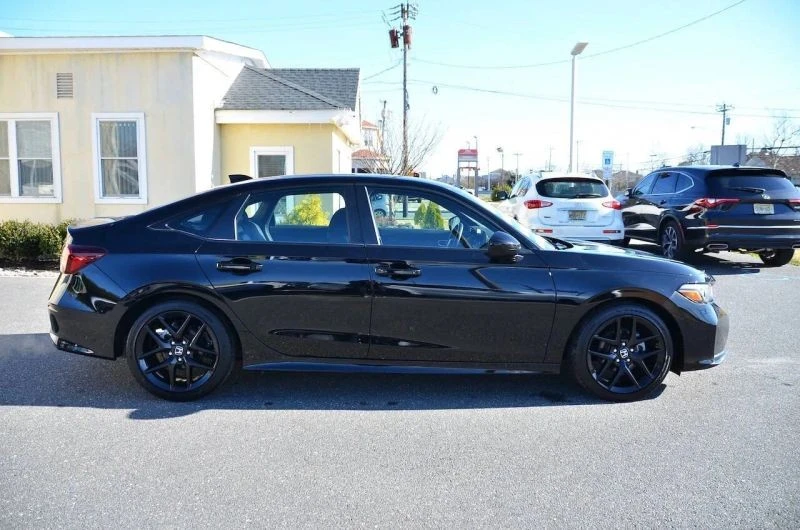 2025 Honda Civic 11th Gen - Image 12 of 12