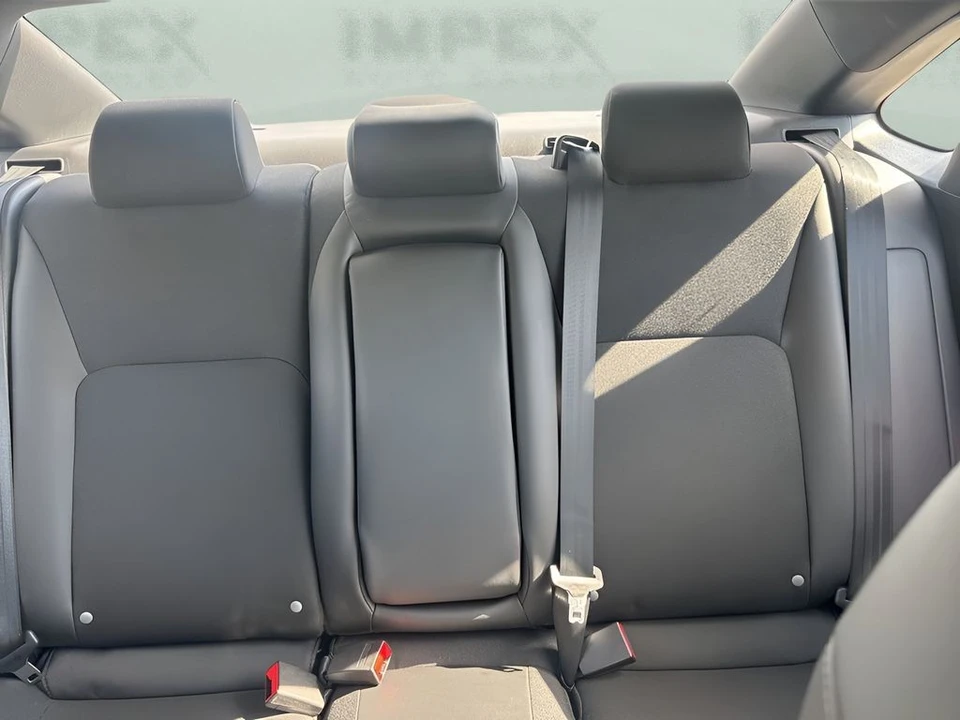 2025 Honda Civic 11th Gen - Image 10 of 31