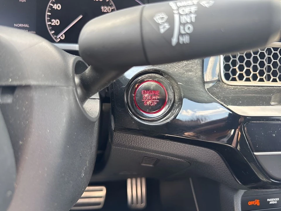2025 Honda Civic 11th Gen - Image 19 of 31