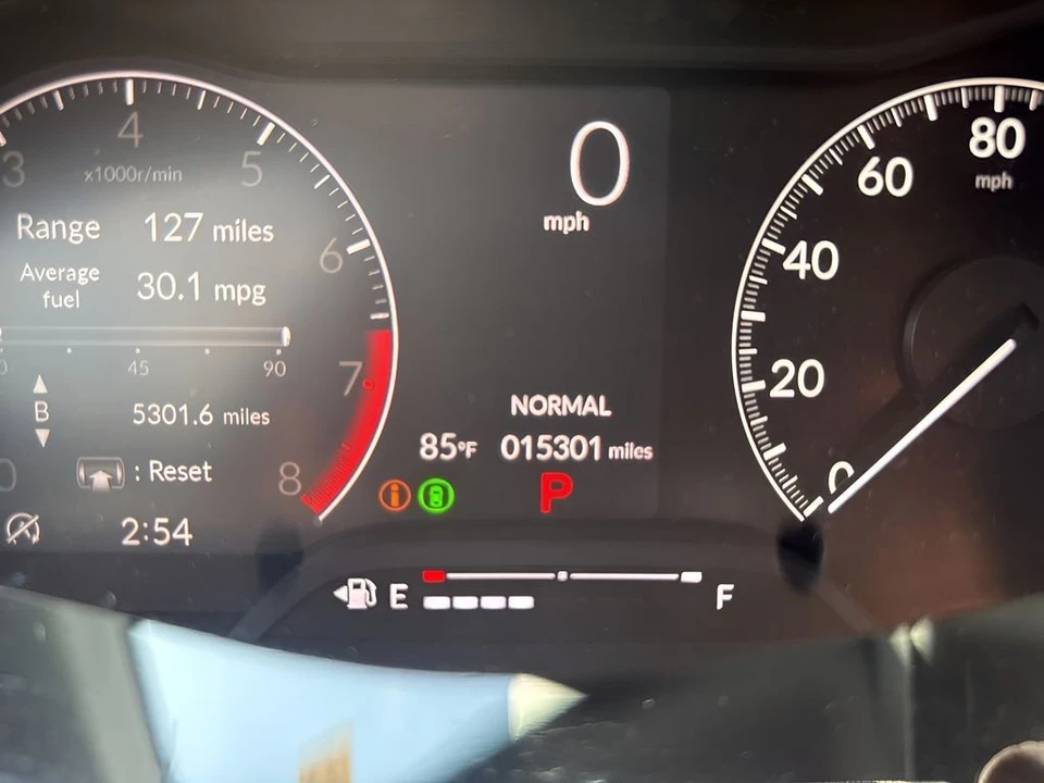 2025 Honda Civic 11th Gen - Image 21 of 31