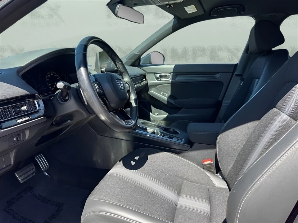 2025 Honda Civic 11th Gen - Image 9 of 12