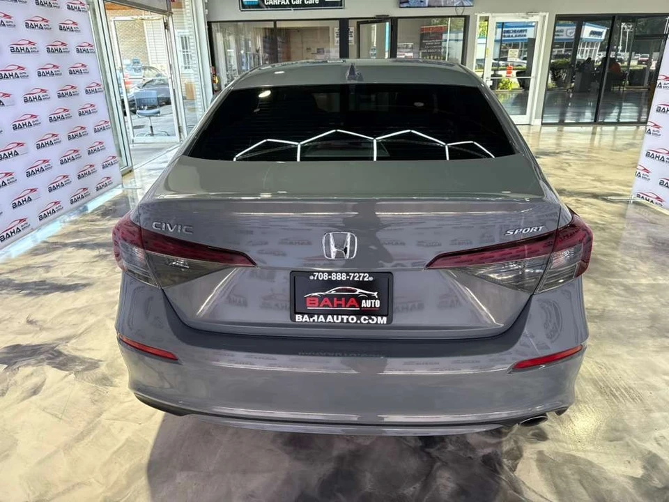 2025 Honda Civic 11th Gen - Image 9 of 31