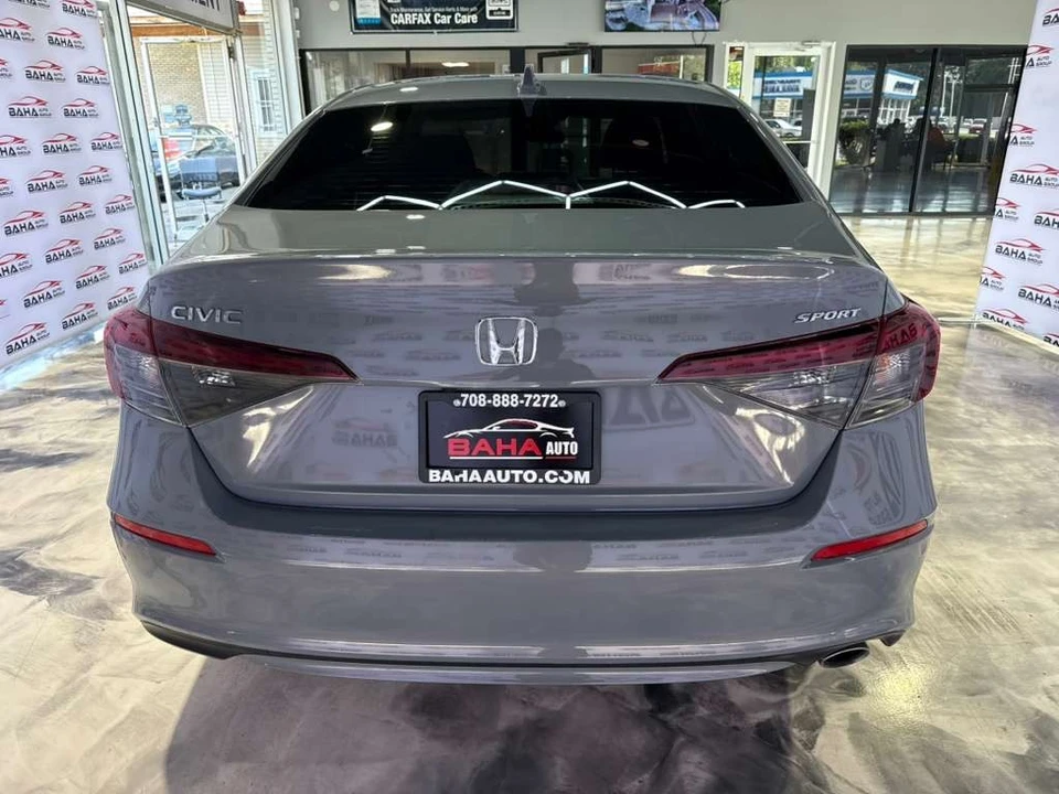 2025 Honda Civic 11th Gen - Image 8 of 31