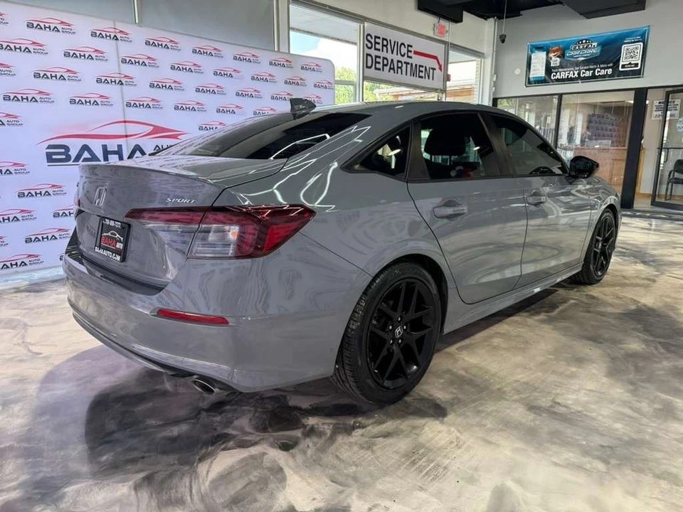 2025 Honda Civic 11th Gen - Image 6 of 31