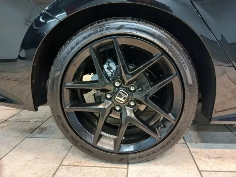 2025 Honda Civic 11th Gen - Image 8 of 12