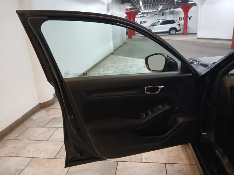 2025 Honda Civic 11th Gen - Image 11 of 12