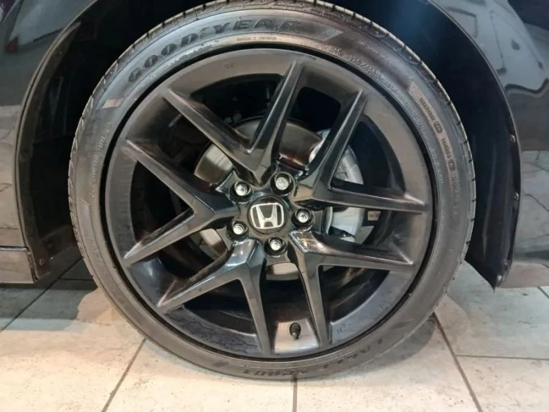 2025 Honda Civic 11th Gen - Image 7 of 12