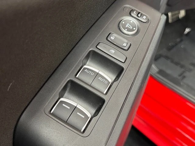 2025 Honda Civic 11th Gen - Image 18 of 21