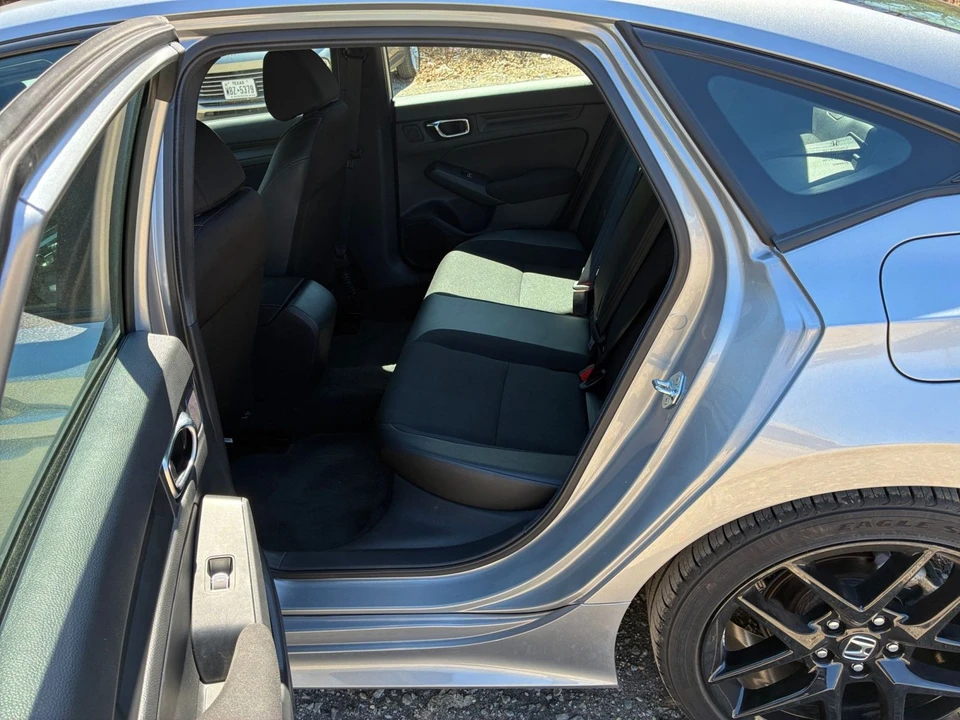 2025 Honda Civic 11th Gen - Image 20 of 31