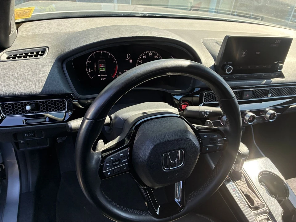 2025 Honda Civic 11th Gen - Image 28 of 31