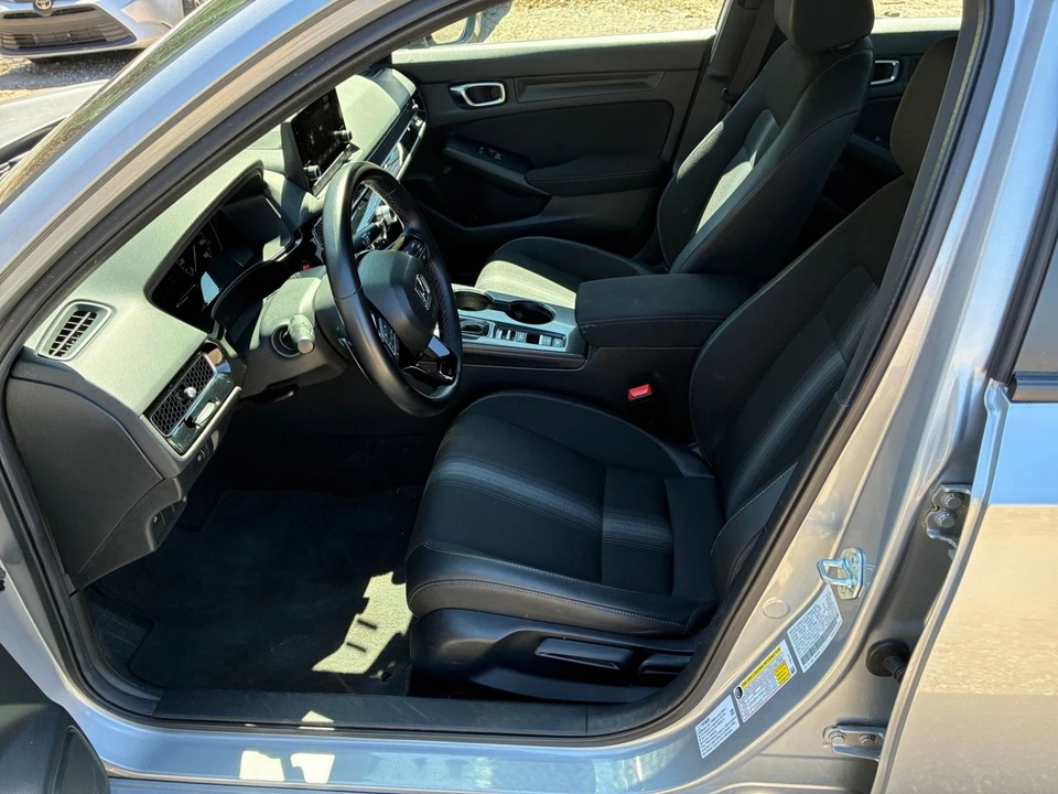 2025 Honda Civic 11th Gen - Image 27 of 31