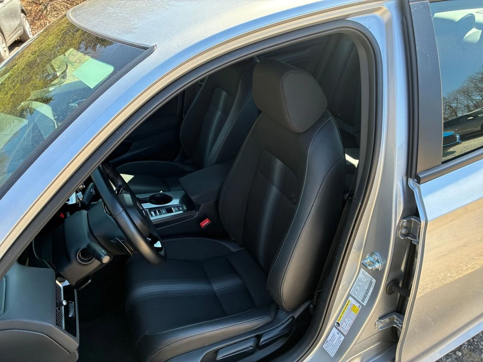 2025 Honda Civic 11th Gen - Image 30 of 31