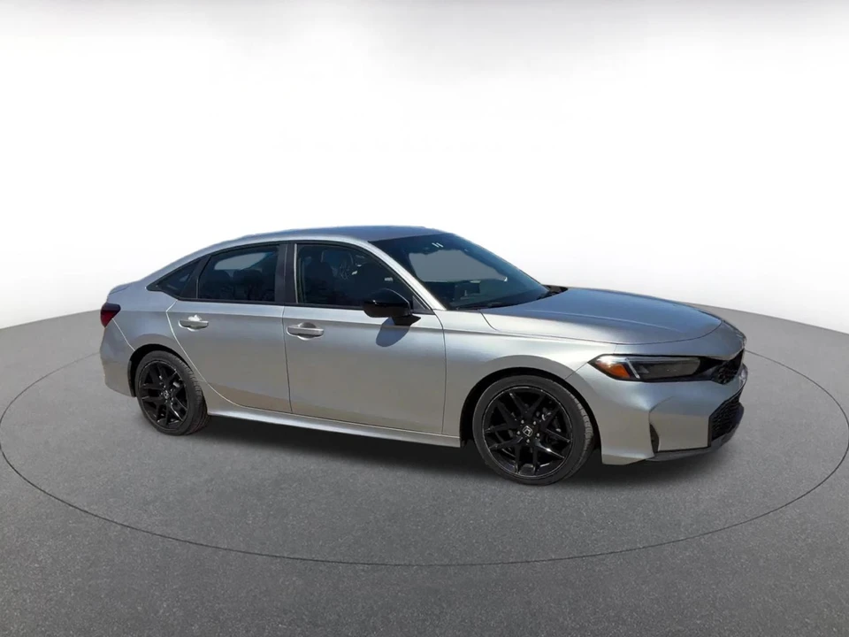 2025 Honda Civic 11th Gen - Image 2 of 31
