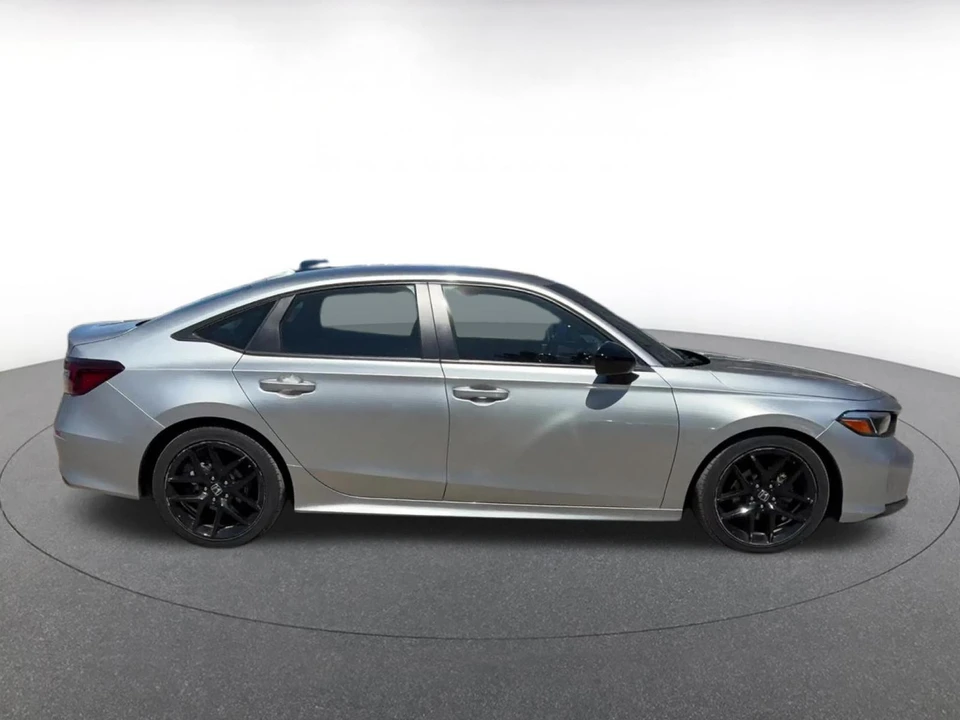 2025 Honda Civic 11th Gen - Image 18 of 31