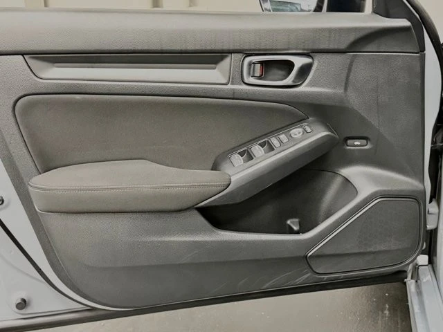 2025 Honda Civic 11th Gen - Image 19 of 21