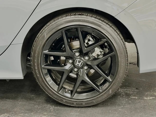 2025 Honda Civic 11th Gen - Image 16 of 21