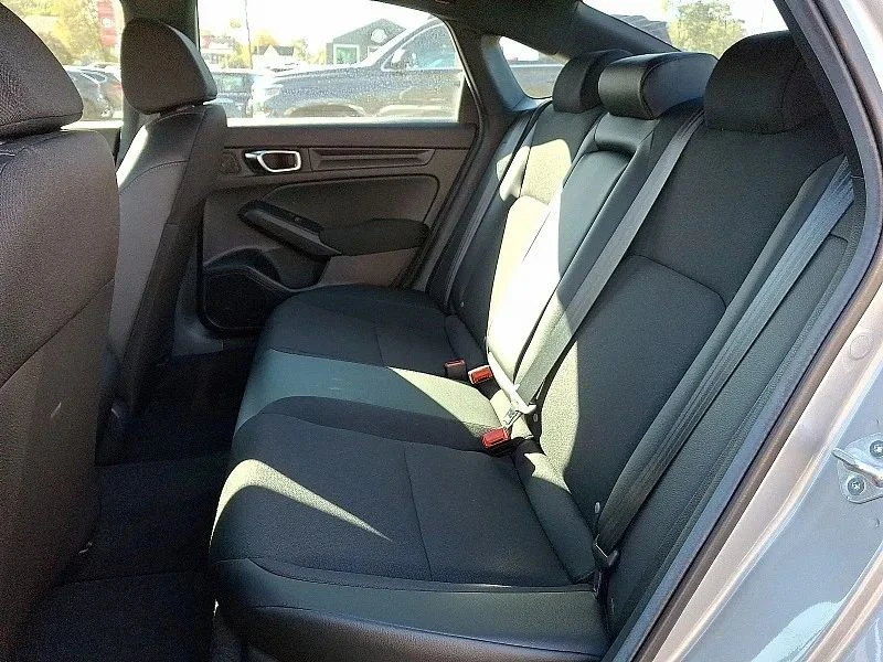 2025 Honda Civic 11th Gen - Image 11 of 12