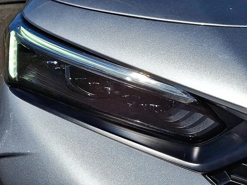 2025 Honda Civic 11th Gen - Image 10 of 12