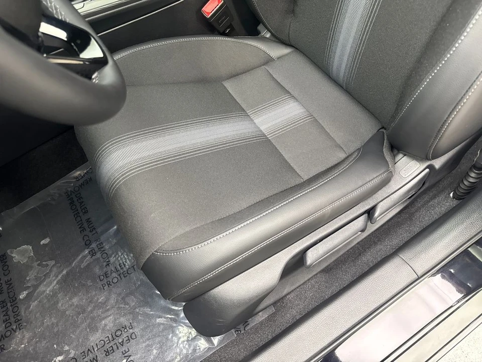 2025 Honda Civic 11th Gen - Image 30 of 31
