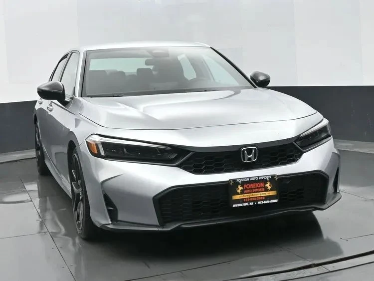 2025 Honda Civic 11th Gen - Image 3 of 12