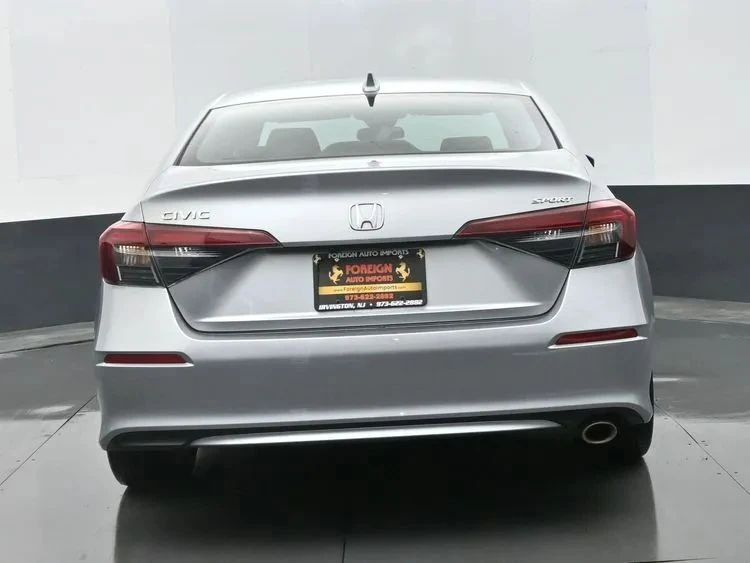 2025 Honda Civic 11th Gen - Image 8 of 12