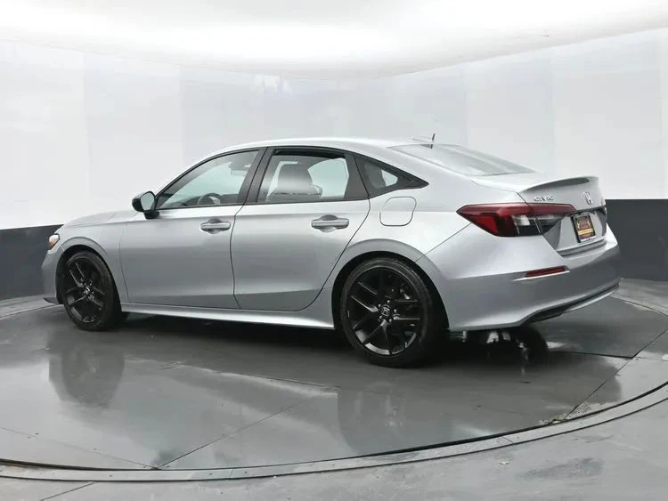 2025 Honda Civic 11th Gen - Image 9 of 12