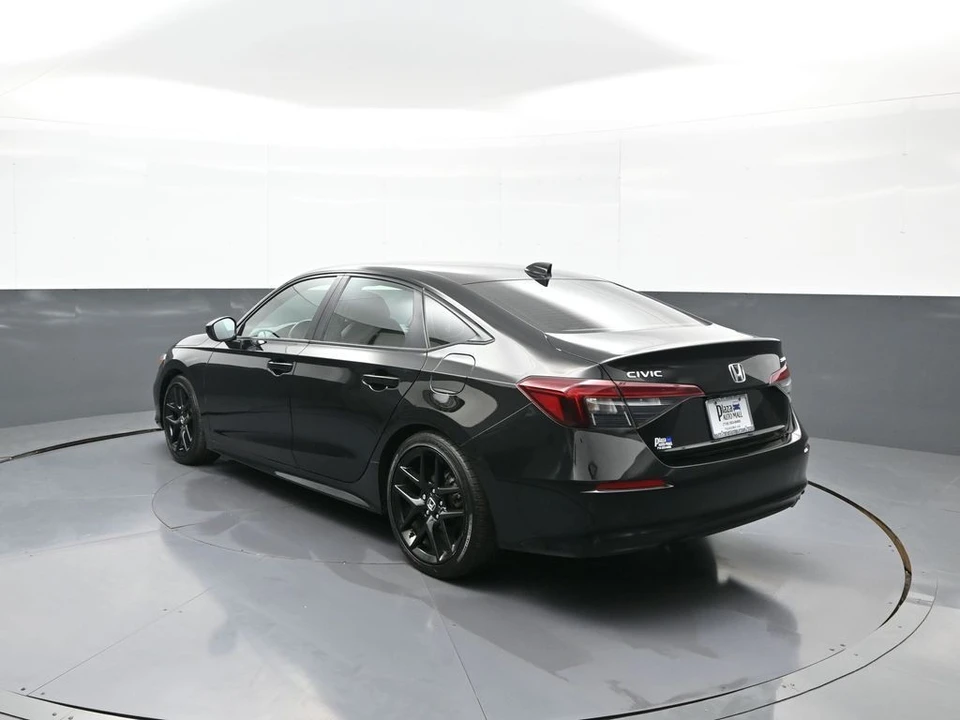 2025 Honda Civic 11th Gen - Image 8 of 31