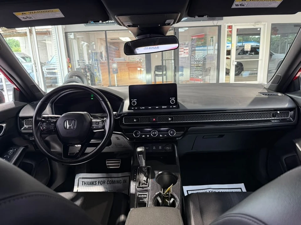 2025 Honda Civic 11th Gen - Image 22 of 31