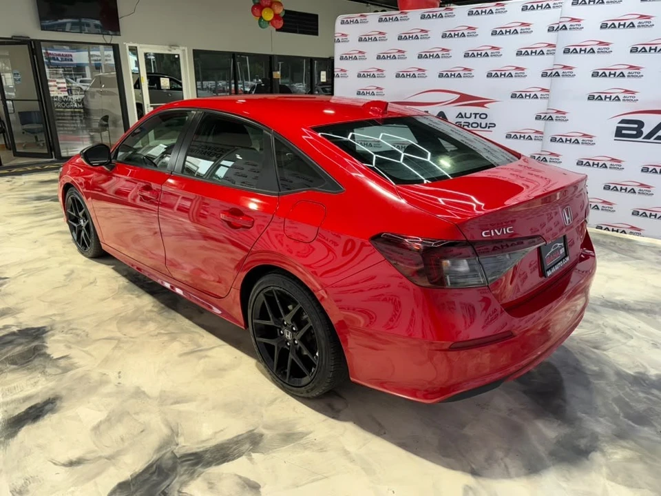 2025 Honda Civic 11th Gen - Image 9 of 31