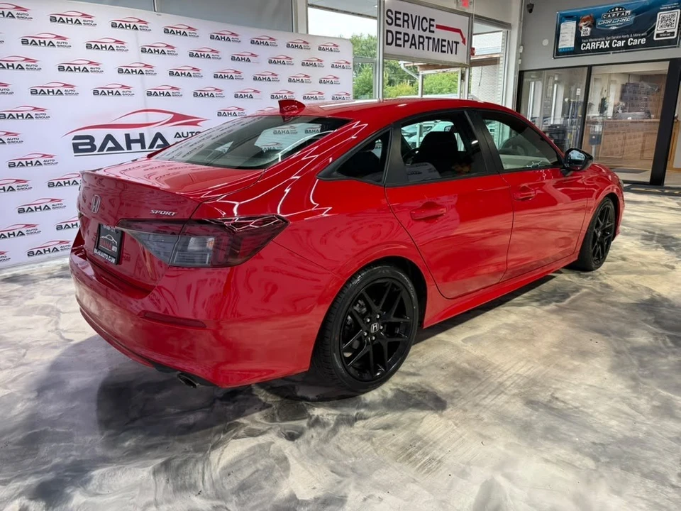 2025 Honda Civic 11th Gen - Image 6 of 31