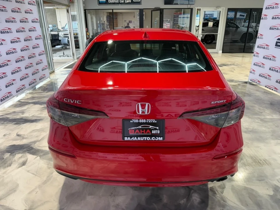 2025 Honda Civic 11th Gen - Image 8 of 31