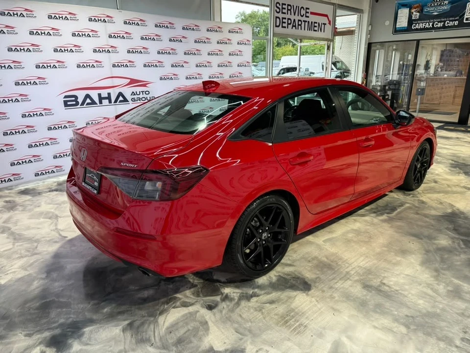 2025 Honda Civic 11th Gen - Image 7 of 31