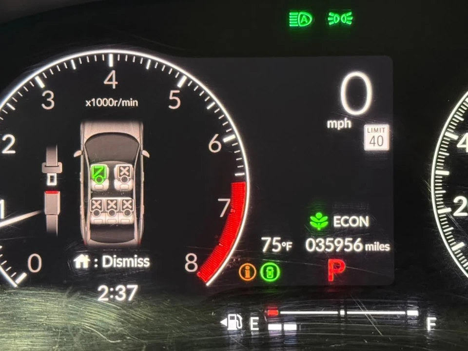 2025 Honda Civic 11th Gen - Image 15 of 31
