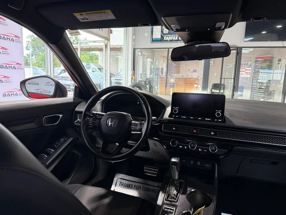 2025 Honda Civic 11th Gen - Image 23 of 31