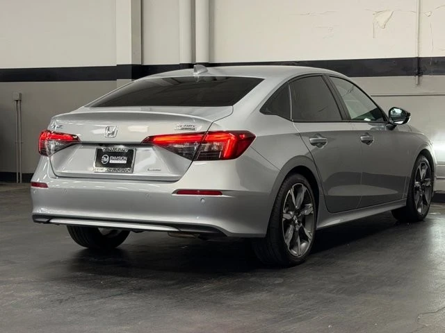 2025 Honda Civic 11th Gen - Image 12 of 31
