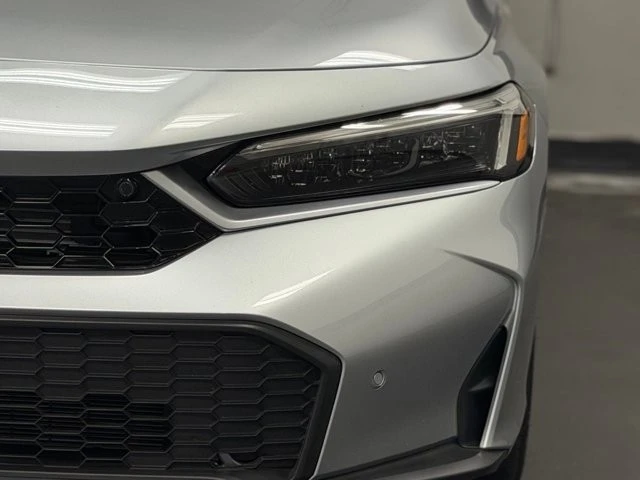 2025 Honda Civic 11th Gen - Image 8 of 31