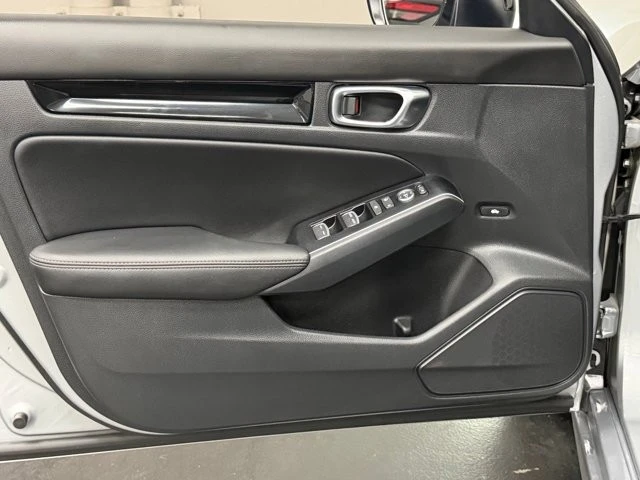 2025 Honda Civic 11th Gen - Image 20 of 31