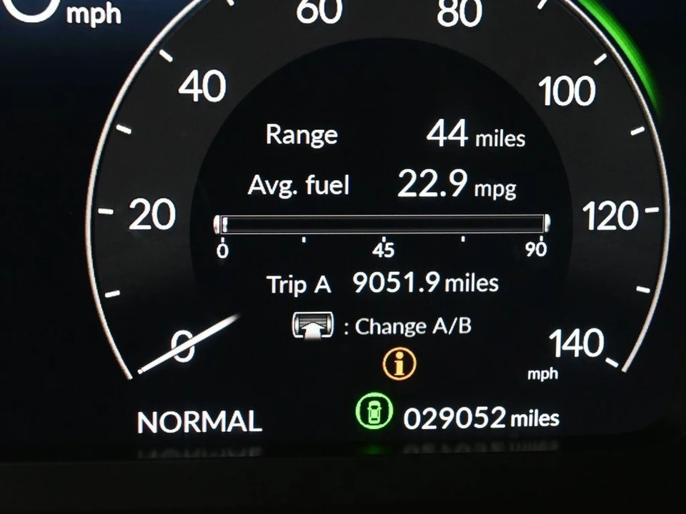 2025 Honda Civic 11th Gen - Image 16 of 21