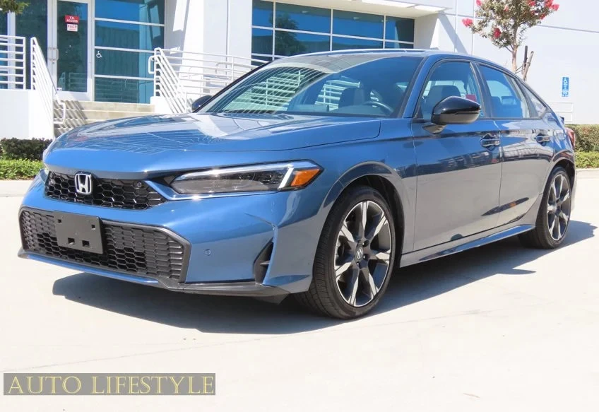 2025 Honda Civic 11th Gen - Image 4 of 31