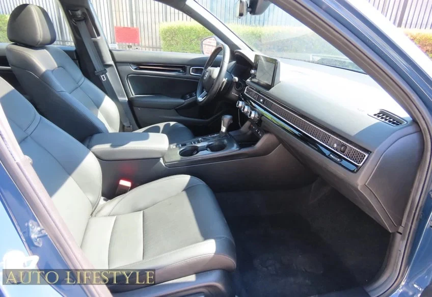 2025 Honda Civic 11th Gen - Image 27 of 31