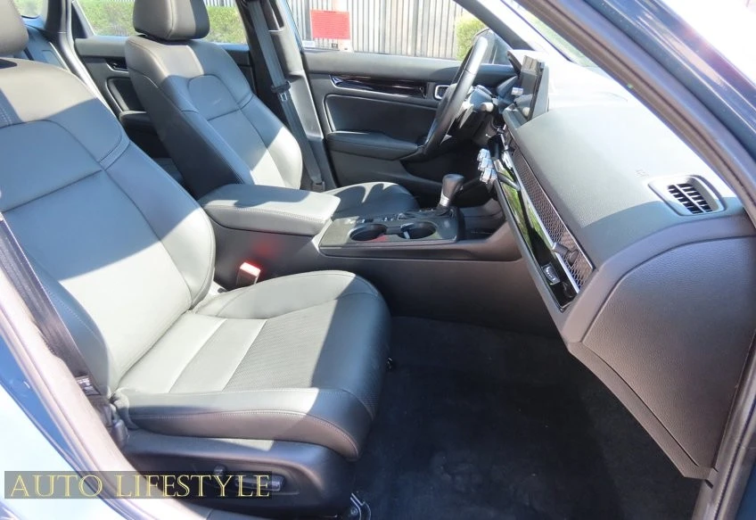 2025 Honda Civic 11th Gen - Image 31 of 31