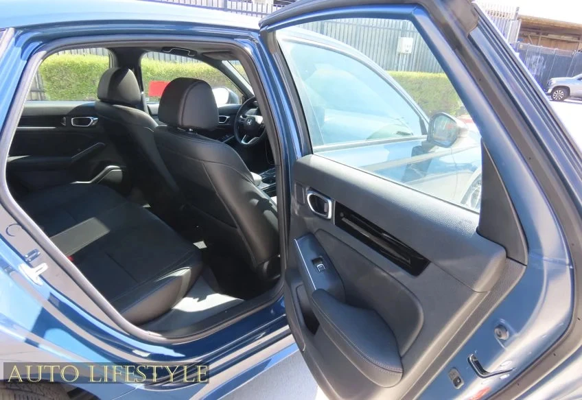 2025 Honda Civic 11th Gen - Image 25 of 31