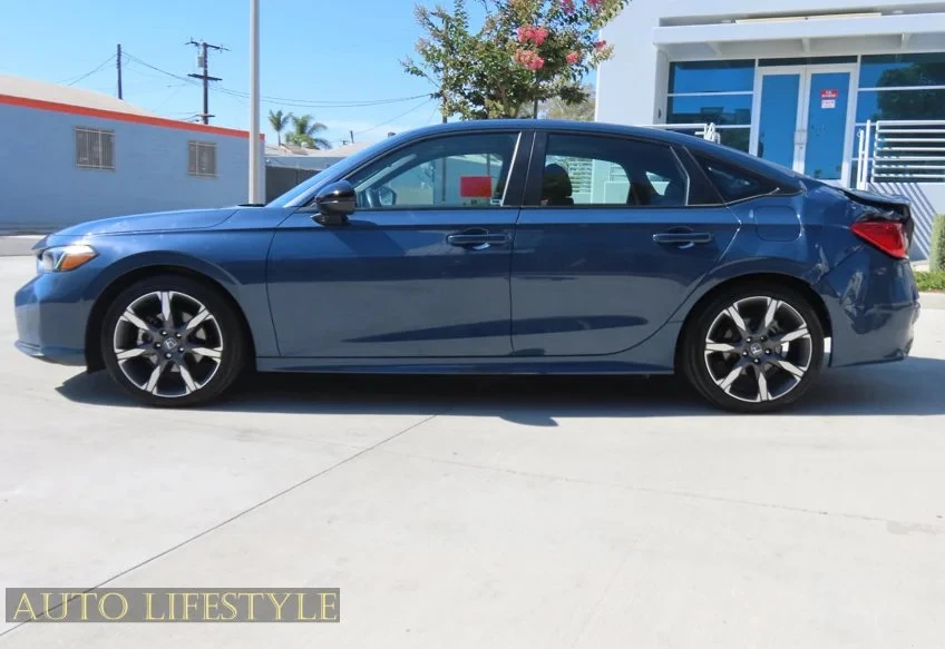 2025 Honda Civic 11th Gen - Image 5 of 31