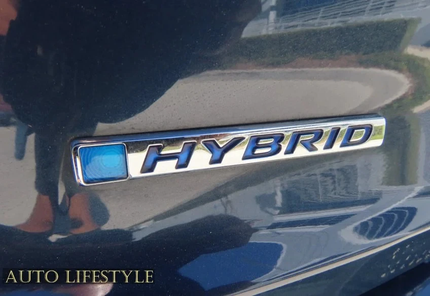 2025 Honda Civic 11th Gen - Image 17 of 31