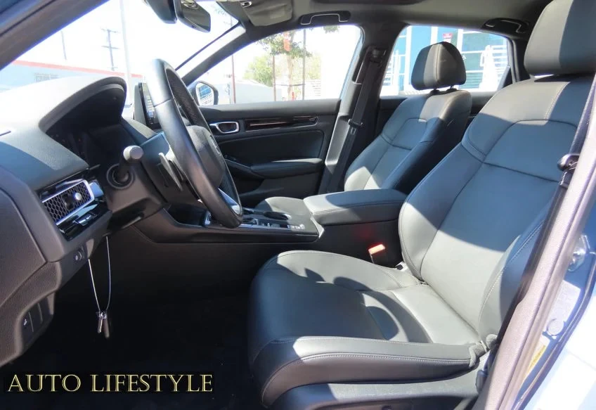 2025 Honda Civic 11th Gen - Image 30 of 31