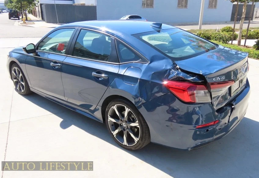 2025 Honda Civic 11th Gen - Image 7 of 31
