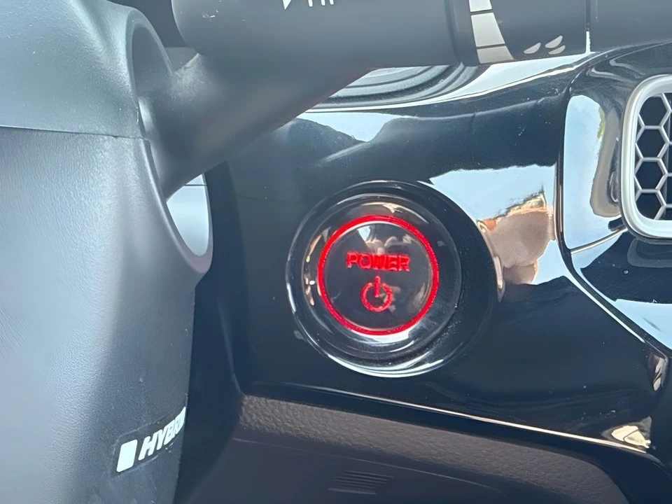 2025 Honda Civic 11th Gen - Image 14 of 26