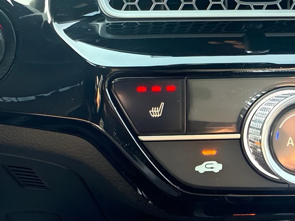 2025 Honda Civic 11th Gen - Image 13 of 26