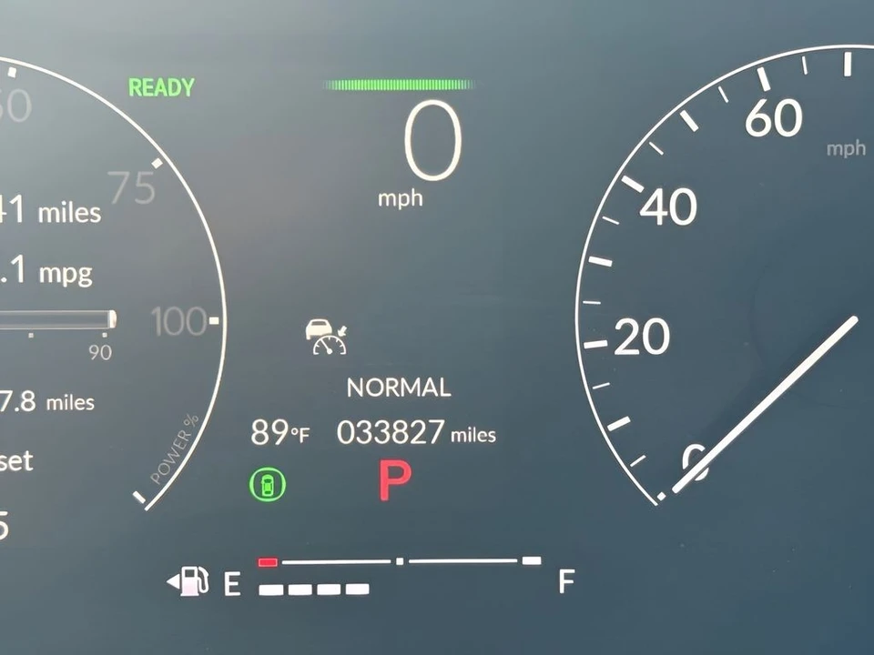 2025 Honda Civic 11th Gen - Image 16 of 26